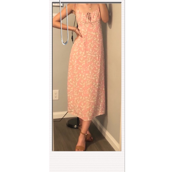 Born To Be Chic. Maxi Pink. AU 8. - Picture 5 of 6